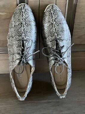 Cole Haan NWT Oxford Shoes Size 6B Narrow Python Pattern Gold Metallic Tip